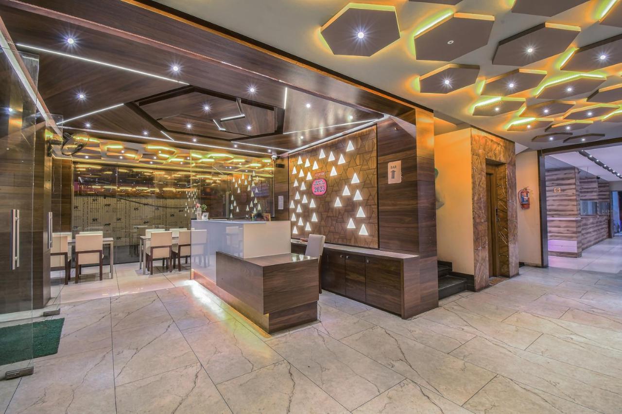 Hotel Ravikiran Kolhapur Exteriör bild