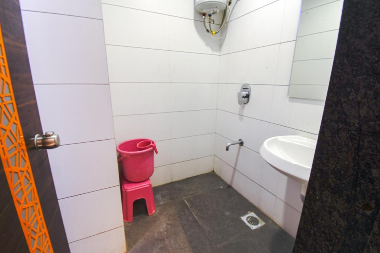Hotel Ravikiran Kolhapur Exteriör bild